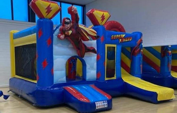 Location ch&acirc;teau gonflable Lille